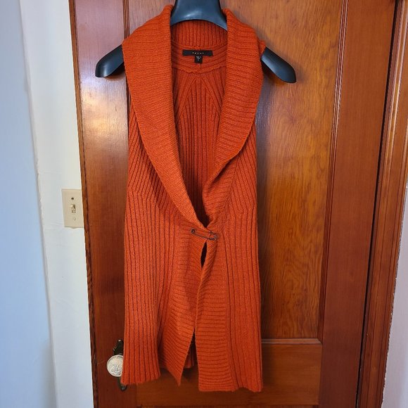 Not your average sweater vest *Accepting ALL reasonable offers!* - Picture 3 of 9